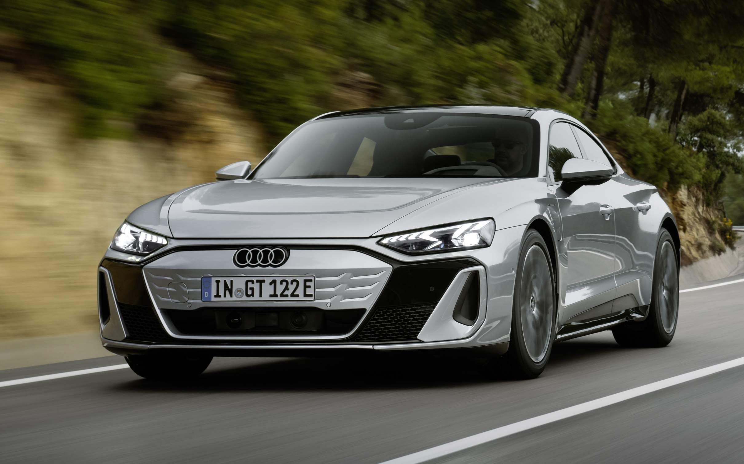Audi e-tron GT 2026: Avaliação Completa - Performance Premium, Preço e Autonomia
