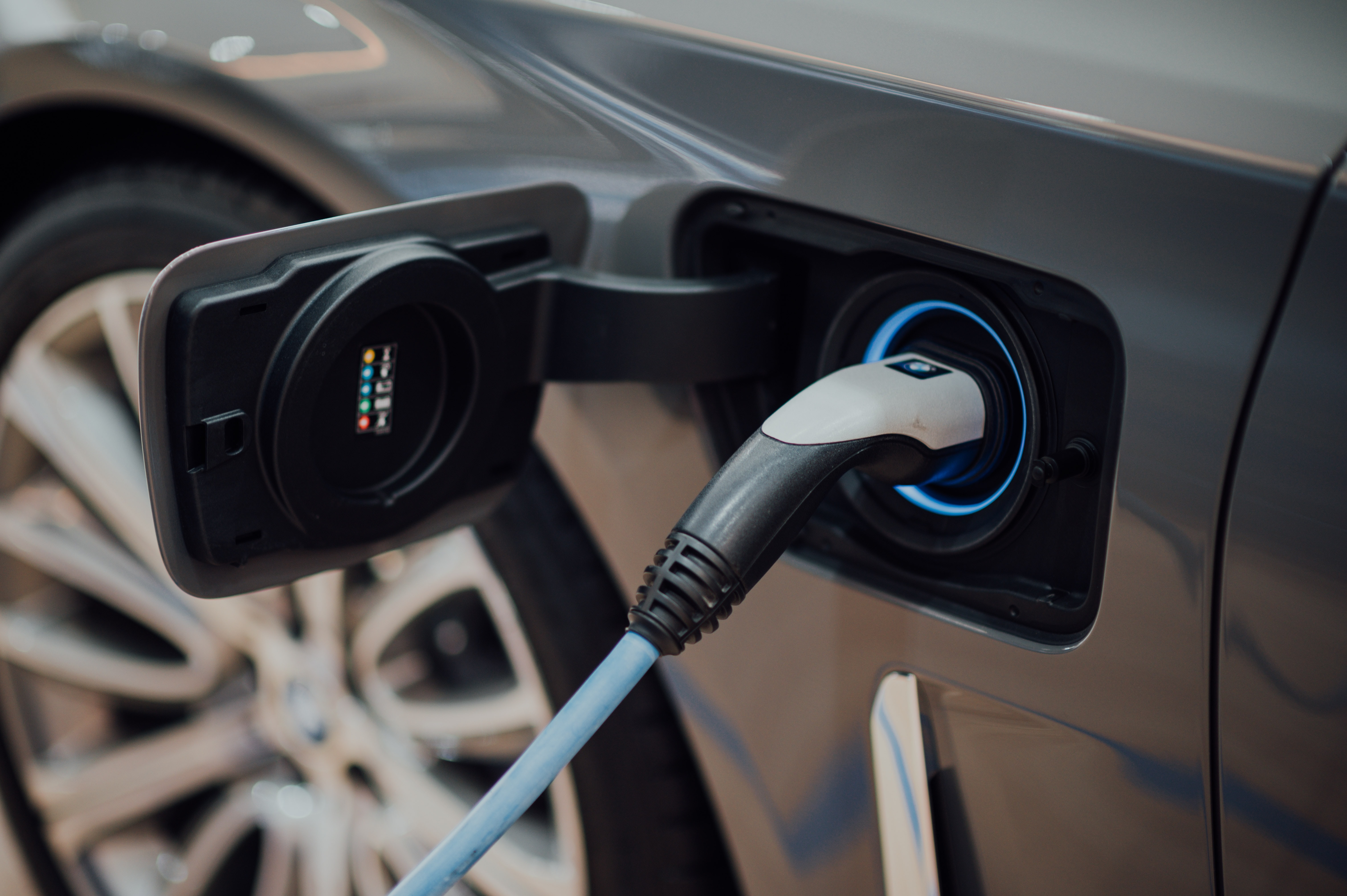 Recarga de Carro Elétrico 2026: Guia Completo de Como Carregar, Tipos de Carregador e Custos