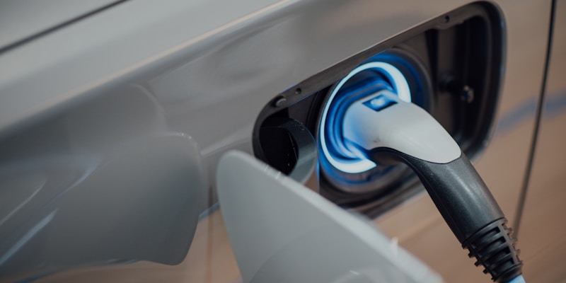 Carro Elétrico vs Combustão 2026: Guia Comparativo Completo de Custos, Economia e Desempenho Carro Elétrico vs Combustão 2026: Guia Comparativo Completo de Custos, Economia e Desempenho