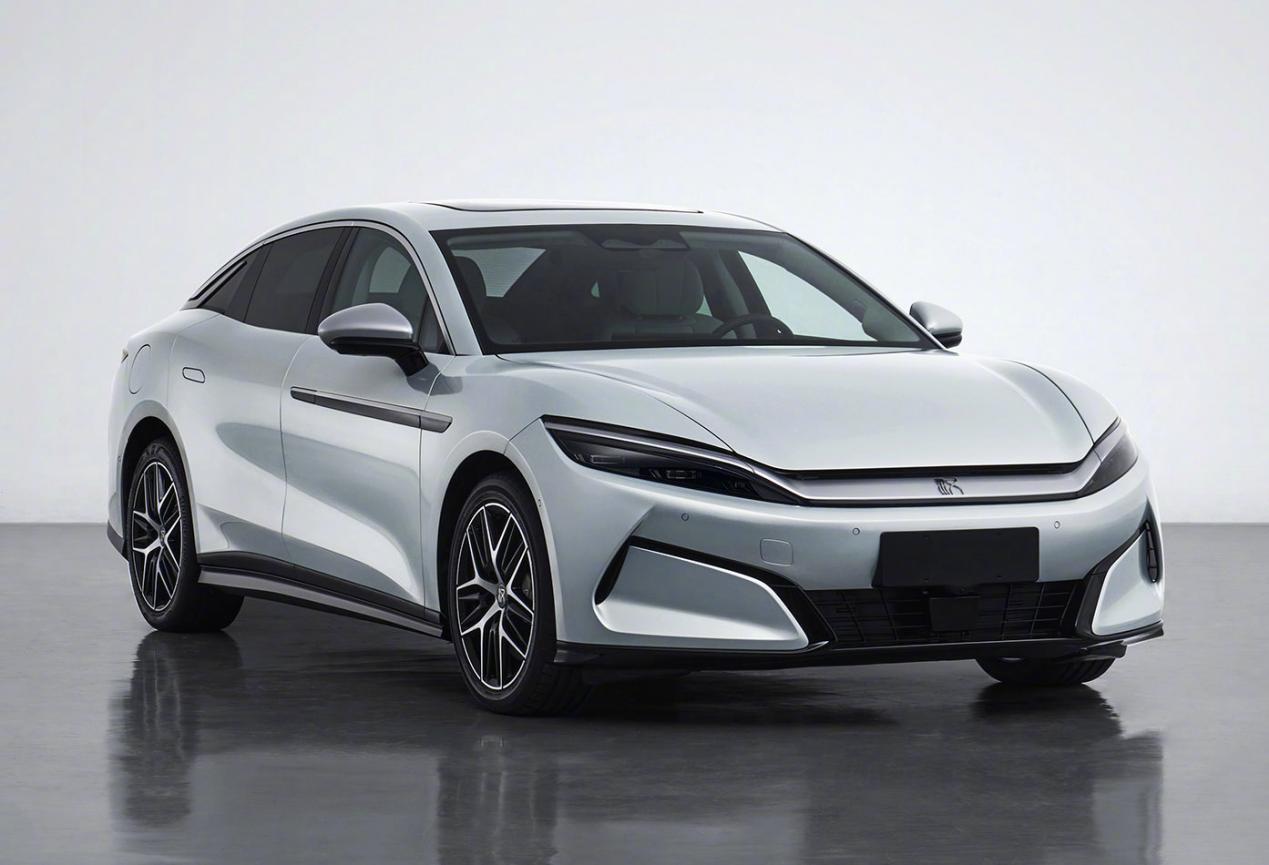 BYD Seal vs BYD Han 2026: Comparativo dos Sedãs Chineses Premium no Brasil