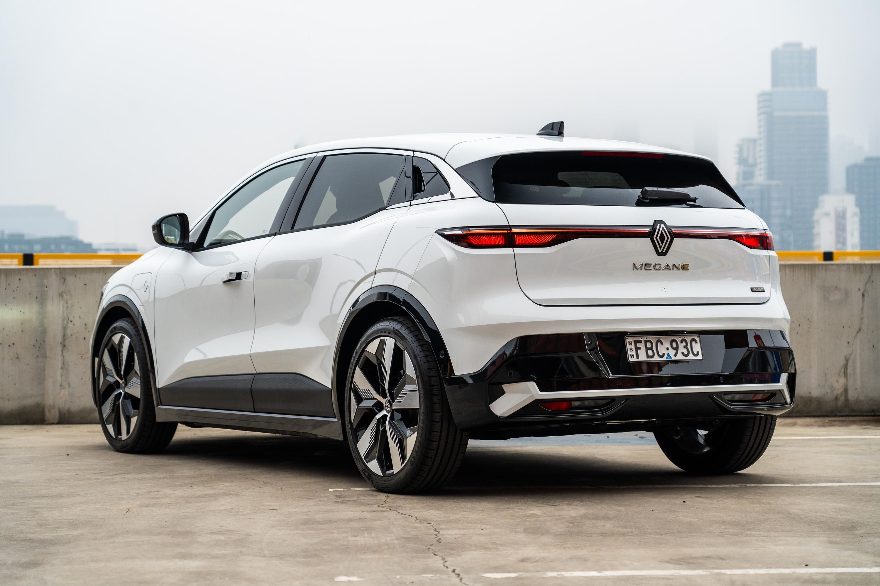 Renault Megane E-Tech 2026 Lança no Brasil: Preço, Versões, Onde Comprar e 4 Reservas Analisadas